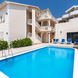 Villa Royal 2 with a pool