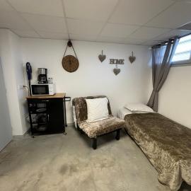 Studio, quiet and secure in ZA, hotel Chaingy városában