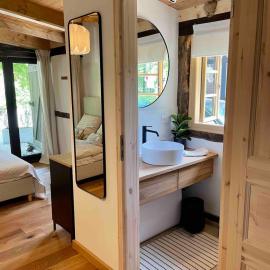Zauberhaftes Tiny House mit Kamin an der Elbe, hotel v destinácii Hittbergen