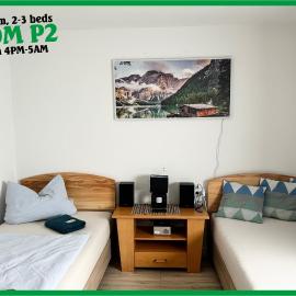 Deine Pension, Multi Room P2, 2-3 beds, 15qm, Check-in 4PM till 5AM, hotel v destinaci Creglingen