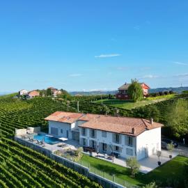 Villa Elegante Esclusiva con Piscina Riscaldata - Immersa nelle Vigne