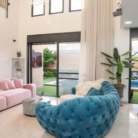 Chill Villa - וילה מהממת עם בריכה פרטית מחוממת – hotel w mieście Aszkelon