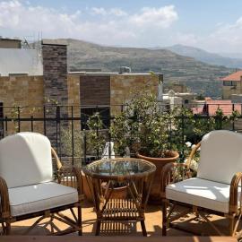 Beyt El Midan, khách sạn ở Ehden