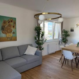 Luxury Stylish Villa with Garden, hotel in Gerasdorf bei Wien