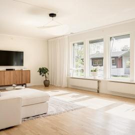 Villa med privat läge nära Elmia