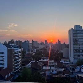 Depto céntrico costanera, хотел в Кориентес