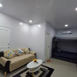 Jen's Hilltop Short-Term Rentals, отель в Самале