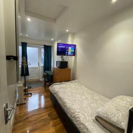 Room to stay 9 ilfracombe avenue Newcastle Upon Tyne Ne4 8ru