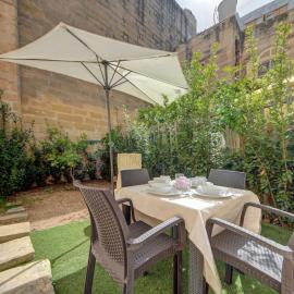 Casa Elena - Garden & Office - 1 Min to Sea