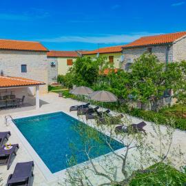 Villa Olea in Barat - Haus für 6-8 Personen