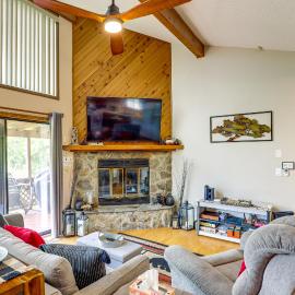 Maggie Valley Mountain Escape w/ Fireplace & Deck!