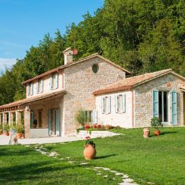 Elegant Villa with Garden