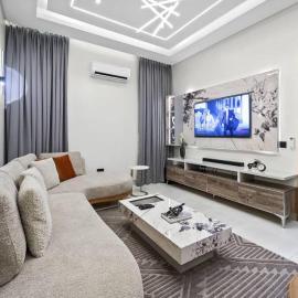Ultraluxury 1 Bedroom apartment Ensuite, hotel en Sagisa