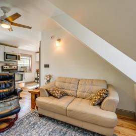 Charming Apt w/ Shared Outdoor Space in Lisbon!, hotel in Lewiston