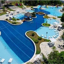 Iloa resort AP luxo, hotel in Barra de São Miguel