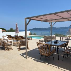 Four Seasons Villas, hotel u Skijatosu