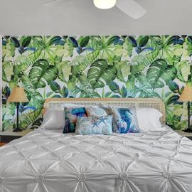 Newly Renovated 2 Bed with Beach Supplies, Trailer Space, Walk to Beach، فندق في Cortez