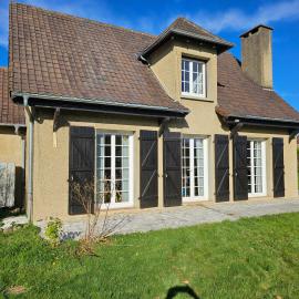 Grande maison rénovée avec jardin, idéale familles et professionnels