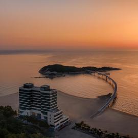 Viesnīca Renebleu by Sol Beach pilsētā Kosona