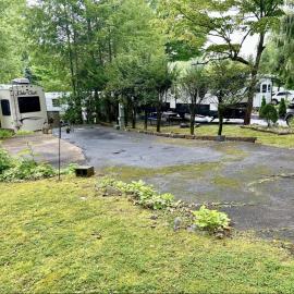 Crofty Bear - Empty RV Camping Lot in Gatlinburg, hotel in Gatlinburg