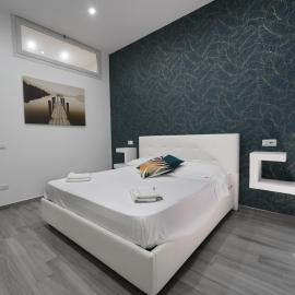 Holiday Garibaldi – hotel w mieście Neapol