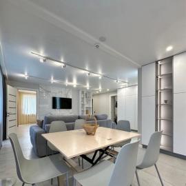 Boutique apartment Most City Area, hotel in Dnipro