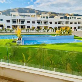 Apartament z Basenem i Jacuzzi Benidorm Finestrat, khách sạn ở Finestrat