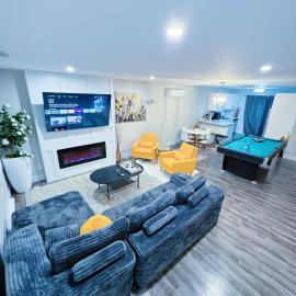 Private Home Near Moncton Hospital&Downtown, готель у місті Монктон