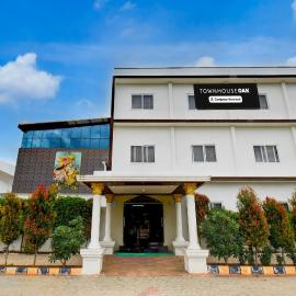 Super Townhouse Oak Sri Mahadeshwara Convention Centre Formerly Shri Aprameya Resort, hotel in Mysore