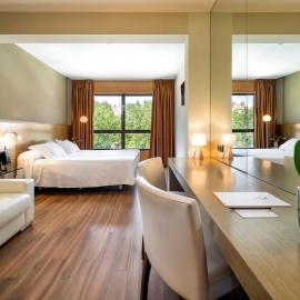 Hotel Duero: Laguna de Duero'da bir otel