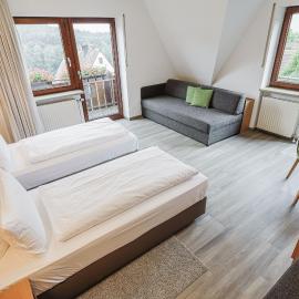 Landidyll Hotel Zum Alten Schloss, hotel di Kirchensittenbach