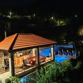 Villa Tiho, hotel a Podšpilje