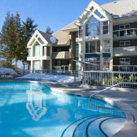 Woodrun Lodge 517 | Large Ski-In Ski-Out Condo by Upper Village w/ Mountain Views & Shared Hot Tub