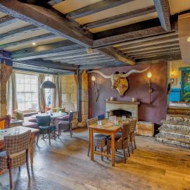 The Bull Hotel, hotel Fairfordban