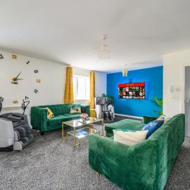 F1TH - Stylish Family Home with Garden