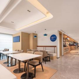 Holiday Inn Express Rizhao Oriental Colorful City, hotel v mestu Rizhao