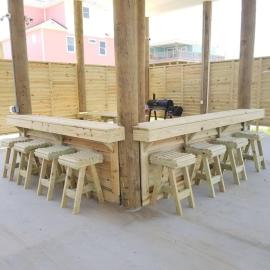 Anchors Away - Sleeps 10, Fully Fenced Back Yard, Play Set, Walk to Beach, Pet & Kid Friendly