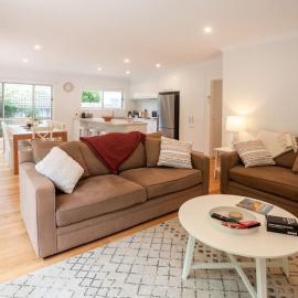 Krambruk House - Walk to the beach, pets welcome