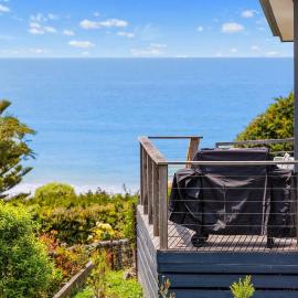 COASTAL HAVEN - panoramic ocean views, hotel in Skenes Creek
