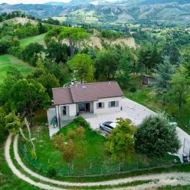Villa immersa nei campi
