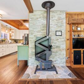 Sugar Pine cabin in the woods King bed Fire pit, hotel in Oakhurst