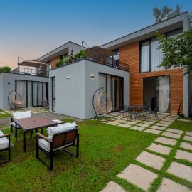 5 Star Duluxe Apartment in Villa Magnetica، فندق في Ozurgetʼi