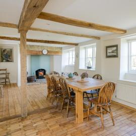 Beautiful cottage set in peaceful surroundings with stunning views、Wedmoreのホテル