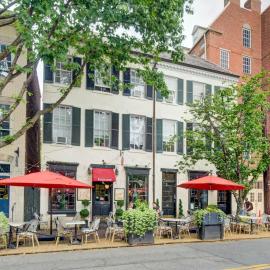 HEART of OLD TOWN Historic 2 BR Walk to KING ST