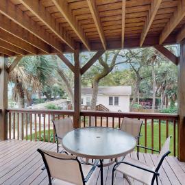 The Treehouse at 10th, hotel din Folly Beach