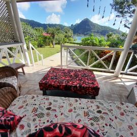 RAIATEA Opoa, Fare Rêvé, Maison ,Plage & Bord de mer privatifs، فندق في Opoa