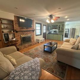 오거스타에 위치한 호텔 Walk to Masters! Spacious & Modern 4bd Home