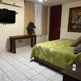 Hotel oasis suites, hotel din Delicias