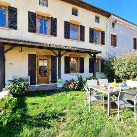 Gîte Charme et Confort à Saint-Haon-le-Châtel, Animaux admis