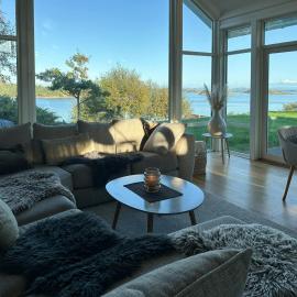 Modern Cabin With Sea View In Bokn โรงแรมในBore